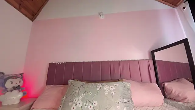 kitty-kryss online show from 24, 10, 2025