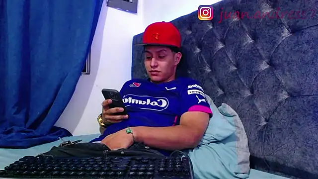 Snapshot of Stone_grey1_ chatting on 18, 2, 2026 Stone grey1 online show from 18, 2, 2026