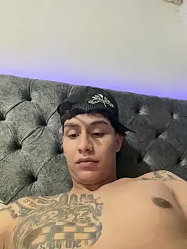 Snapshot of Stone_grey1_ chatting on 11, 4, 2026 Stone grey1 online show from 11, 4, 2026