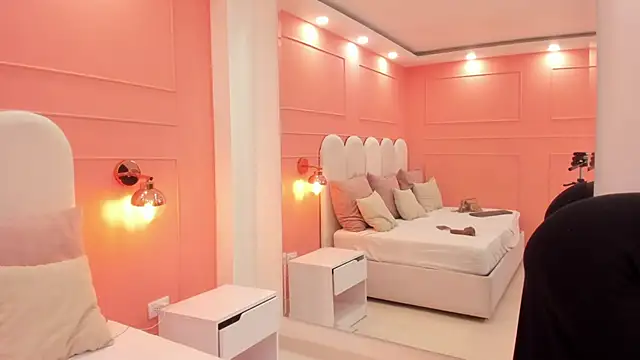 Snapshot of eva_sainnt chatting on 14, 10, 2025 eva sainnt online show from 14, 10, 2025