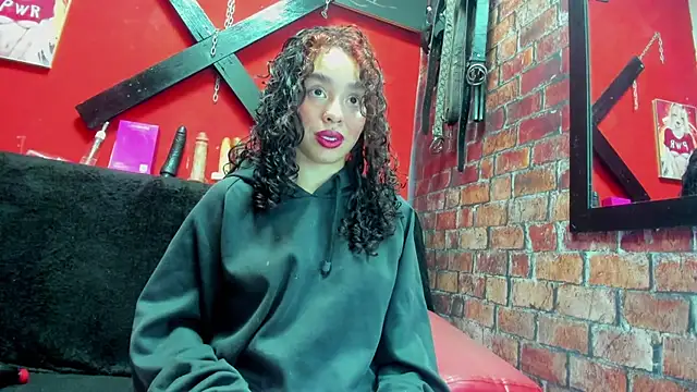 Tracy KS online show from 3, 11, 2025