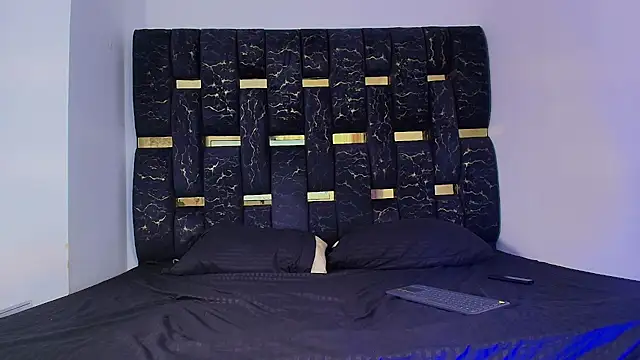 Snapshot of chris_blake__ chatting on 22, 11, 2025 chris blake online show from 22, 11, 2025