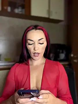 Snapshot of MeganFoxiy chatting on 10, 11, 2025 MeganFoxiy online show from 10, 11, 2025