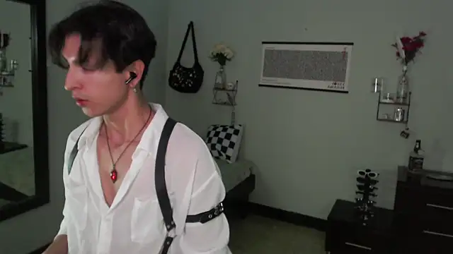 Snapshot of _Yone chatting on 24, 11, 2025 Yone online show from 24, 11, 2025