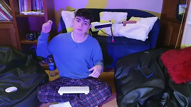 Snapshot of lukeboyce33 chatting on 7, 1, 2026 lukeboyce33 online show from 7, 1, 2026