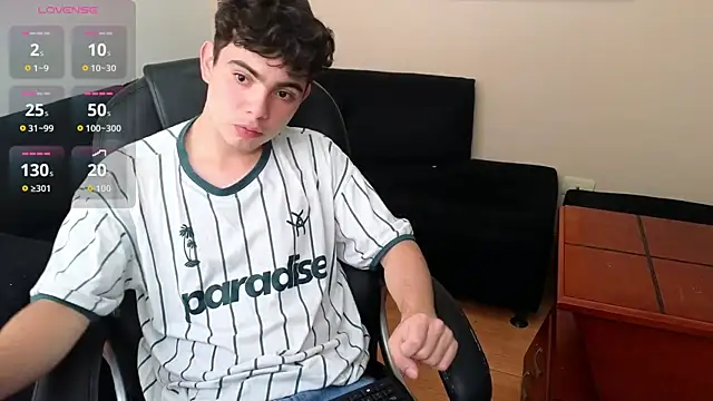 Snapshot of lukeboyce33 chatting on 23, 2, 2026 lukeboyce33 online show from 23, 2, 2026