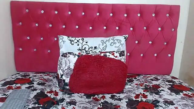 Snapshot of LUNAx02 chatting on 21, 3, 2025 LUNAx02 online show from 21, 3, 2025