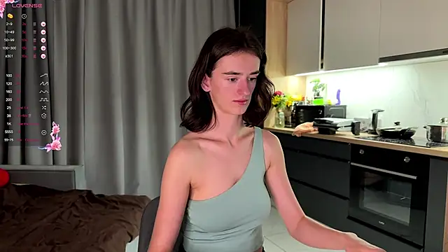 Snapshot of TwinTemptations chatting on 21, 9, 2025 TwinTemptations online show from 21, 9, 2025