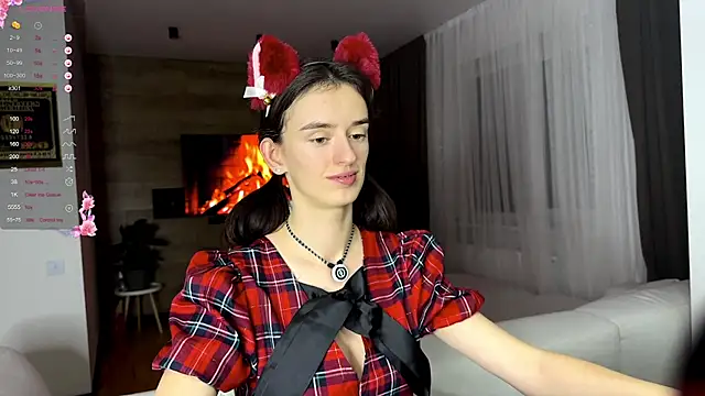 Snapshot of TwinTemptations chatting on 18, 11, 2025 TwinTemptations online show from 18, 11, 2025