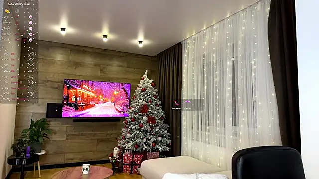 Snapshot of TwinTemptations chatting on 15, 12, 2025 TwinTemptations online show from 15, 12, 2025