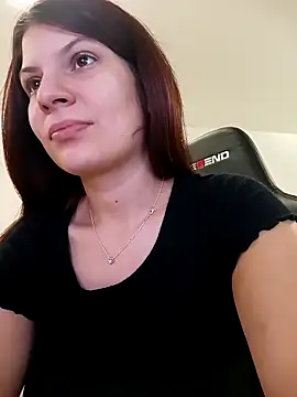 MeCherryy online show from 17, 11, 2025