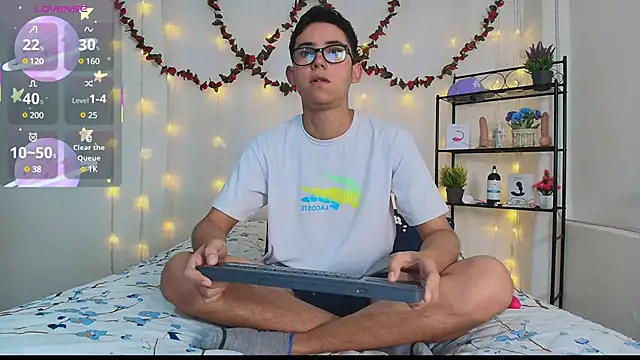 Snapshot of Danny-Swift13 chatting on 18, 3, 2025 Danny-Swift13 online show from 18, 3, 2025