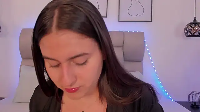 Hanna Evans   online show from 4, 2, 2026