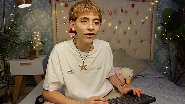 Snapshot of Matty_Sparkk chatting on 14, 12, 2025 Matty Sparkk online show from 14, 12, 2025