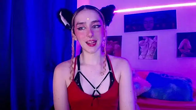 Snapshot of TwinFlamesX chatting on 3, 10, 2025 TwinFlamesX online show from 3, 10, 2025