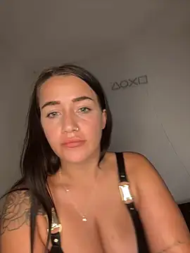 Snapshot of DarkVelvet chatting on 26, 10, 2025 DarkVelvet online show from 26, 10, 2025