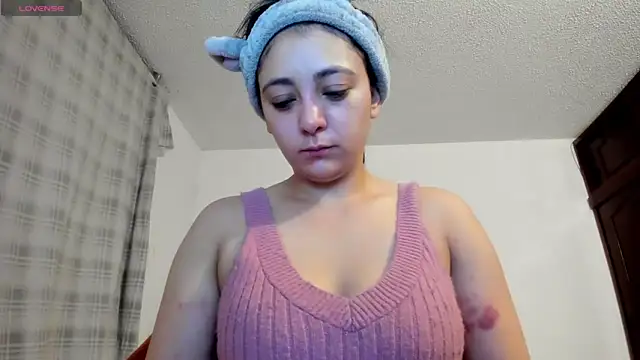 Snapshot of xx_chloesex chatting on 25, 4, 2026 xx chloesex online show from 25, 4, 2026