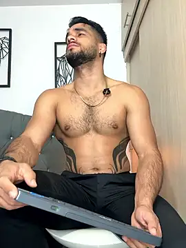 Snapshot of Maximiliano_ford chatting on 9, 1, 2026 Maximiliano ford online show from 9, 1, 2026