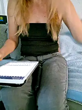 Snapshot of naturliebe chatting on 25, 3, 2026 naturliebe online show from 25, 3, 2026