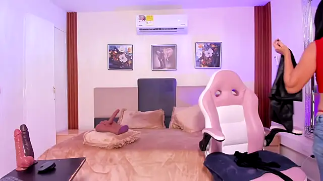 Snapshot of loress_ass_mature chatting on 2, 10, 2025 loress ass mature online show from 2, 10, 2025