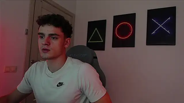 Snapshot of Brad_Holloway chatting on 10, 9, 2025 Brad Holloway online show from 10, 9, 2025