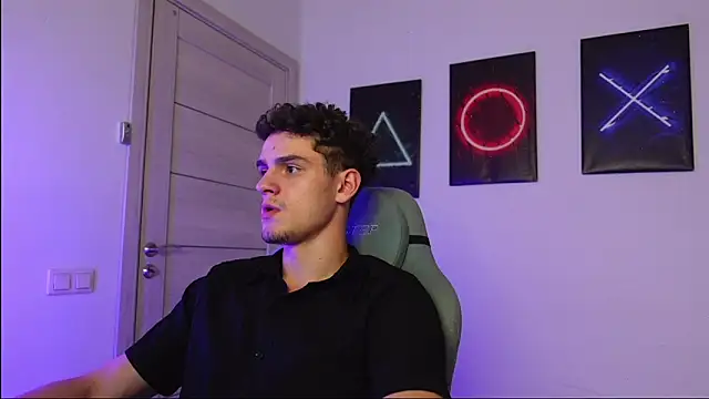 Snapshot of Brad_Holloway chatting on 22, 9, 2025 Brad Holloway online show from 22, 9, 2025