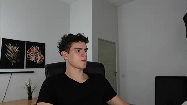 Snapshot of Brad_Holloway chatting on 8, 10, 2025 Brad Holloway online show from 8, 10, 2025