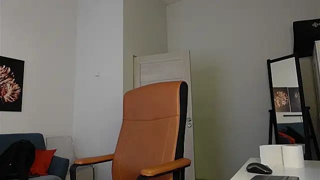 Snapshot of Brad_Holloway chatting on 4, 4, 2026 Brad Holloway online show from 4, 4, 2026