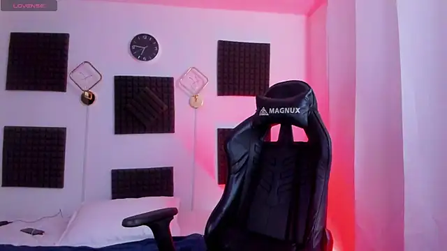 hannarusso online show from 4, 12, 2025