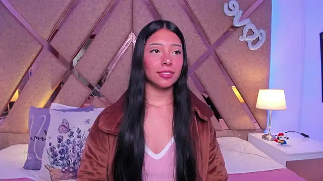 Emilybutterfly1 online show from 19, 3, 2025