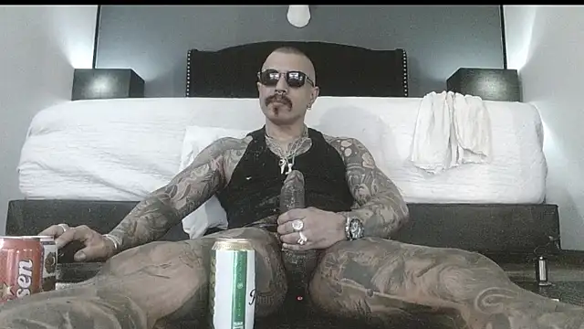 Snapshot of danilog515 chatting on 23, 10, 2025 danilog515 online show from 23, 10, 2025