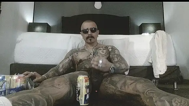 Snapshot of danilog515 chatting on 18, 11, 2025 danilog515 online show from 18, 11, 2025