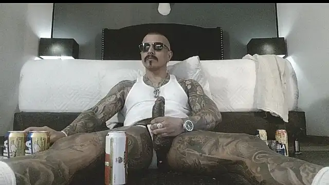 Snapshot of danilog515 chatting on 25, 11, 2025 danilog515 online show from 25, 11, 2025