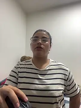 Snapshot of pareja_curiosa19 chatting on 1, 4, 2026 pareja curiosa19 online show from 1, 4, 2026