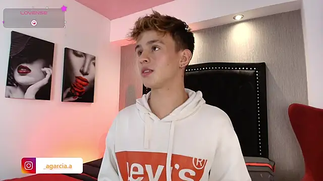 LiamWildx20 online show from 17, 2, 2026