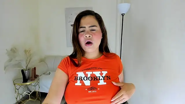 Andressa carpio online show from 15, 5, 2026