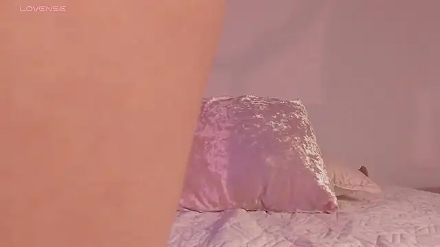 Camile Histon8 online show from 6, 11, 2025