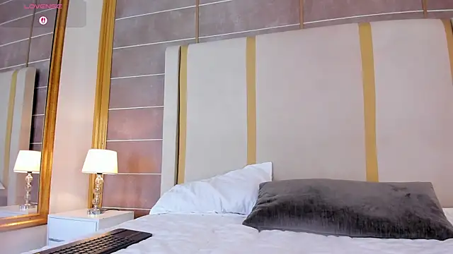 Snapshot of laurencarter1 chatting on 5, 7, 2026 laurencarter1 online show from 5, 7, 2026