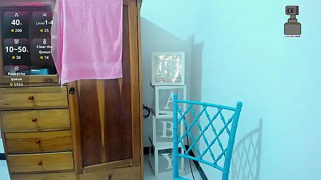 Alicebigboobsxxxx online show from 22, 7, 2026
