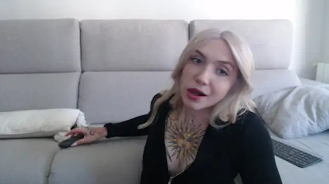 tattoobbgirl online show from 23, 9, 2025