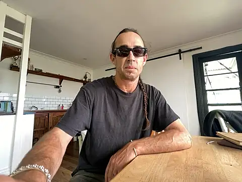 mastertittiefkr online show from 17, 11, 2025