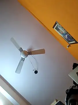 Snapshot of hot_integer chatting on 27, 11, 2025 hot integer online show from 27, 11, 2025