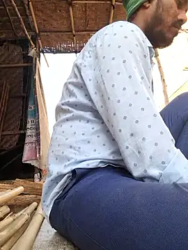 Snapshot of hot_integer chatting on 28, 11, 2025 hot integer online show from 28, 11, 2025