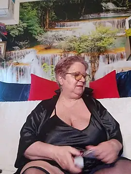 QueenPammy1 online show from 3, 2, 2026