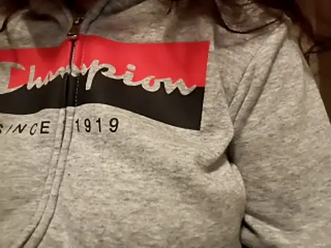 Snapshot of mimi19820 chatting on 30, 3, 2026 mimi19820 online show from 30, 3, 2026