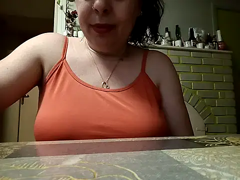 Snapshot of mimi19820 chatting on 7, 4, 2026 mimi19820 online show from 7, 4, 2026