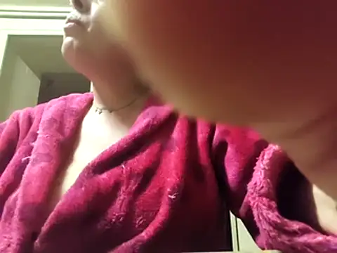 Snapshot of mimi19820 chatting on 15, 4, 2026 mimi19820 online show from 15, 4, 2026