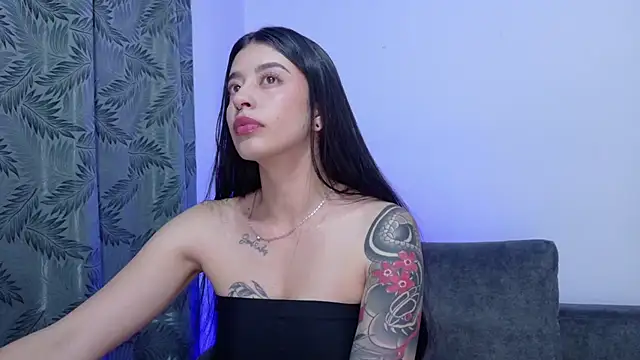 Snapshot of Misscarolsph chatting on 4, 4, 2026 Misscarolsph online show from 4, 4, 2026