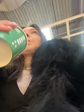 MilaBee online show from 8, 3, 2026