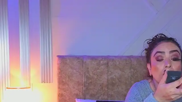 angelinarouse  online show from 5, 3, 2026